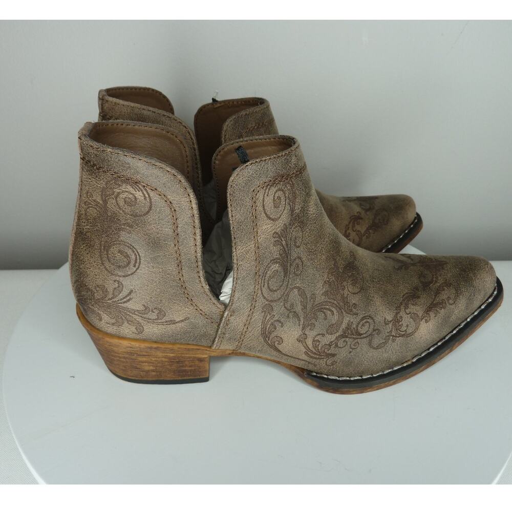 NWT Women's Roper Ava Snip Toe Ankle Leather Brown Boots Size 7 (no box)